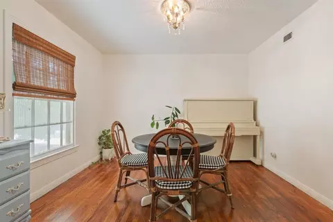 Dining - 2501 N 32nd St, Waco, TX 76708 photo 2 of 3