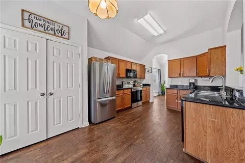 10145 Condor Loop, Waco, TX 76708 photo 3