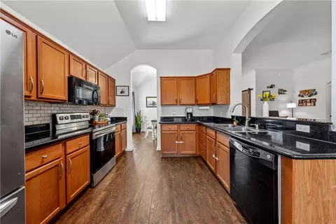 10145 Condor Loop, Waco, TX 76708 photo 4