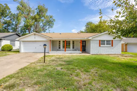 5605 Westcreek Dr, Fort Worth, TX 76133