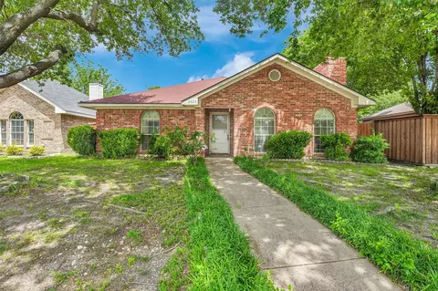 2325 Park Vis, Dallas, TX 75228