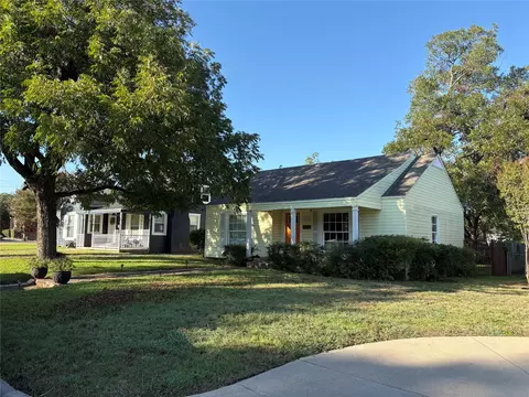 3620 Winston Rd, Fort Worth, TX 76109