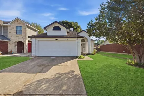 6812 Driffield Cir E, North Richland Hills, TX 76182