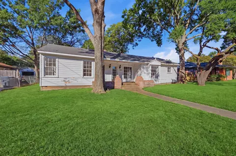1420 N Shannon St, Sherman, TX 75092