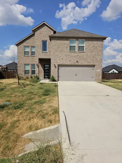 821 Wolf Springs Rd, Ferris, TX 75125