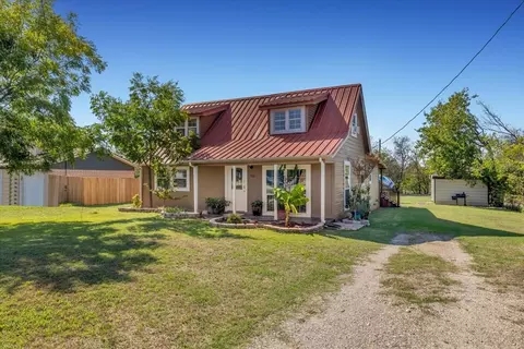 710 S Spears St, Alvarado, TX 76009