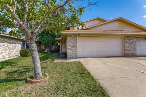 513 S Las Vegas Trl, White Settlement, TX 76108