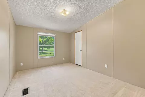 Bedroom - 3111 Preston Rd, Denison, TX 75020 photo 1 of 6