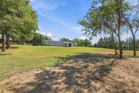 Exterior - 3111 Preston Rd, Denison, TX 75020 photo 7 of 10