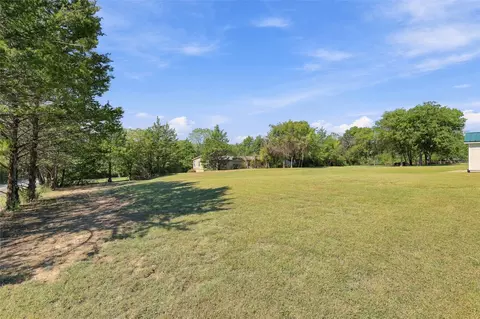 Exterior - 3111 Preston Rd, Denison, TX 75020 photo 4 of 10
