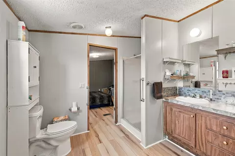 Bath - 3111 Preston Rd, Denison, TX 75020 photo 4 of 4
