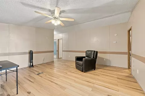 Living - 3111 Preston Rd, Denison, TX 75020 photo 1 of 3