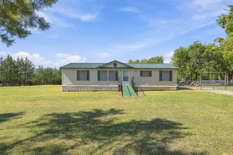 Exterior - 3111 Preston Rd, Denison, TX 75020 photo 1 of 10