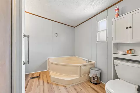 Bath - 3111 Preston Rd, Denison, TX 75020 photo 2 of 4