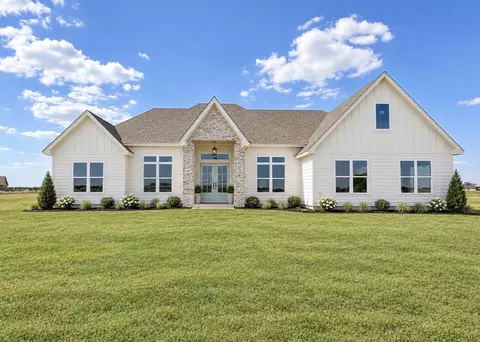 117 Bluegrass Bnd, Elm Mott, TX 76640