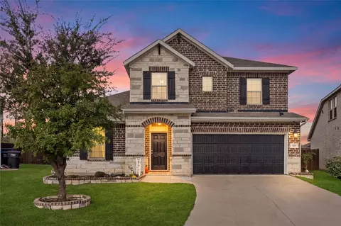 1805 Augustus Dr, Fort Worth, TX 76120