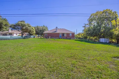 Exterior - 4930 Spring Valley Rd, Lorena, TX 76655 photo 4 of 11