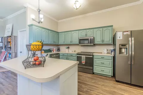 Kitchen - 4930 Spring Valley Rd, Lorena, TX 76655 photo 2 of 2