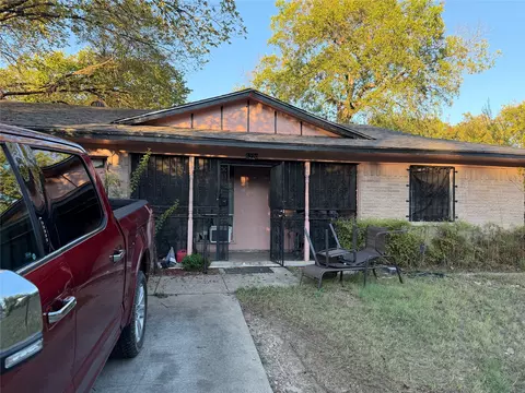 6220 Harmony Ln, Dallas, TX 75241
