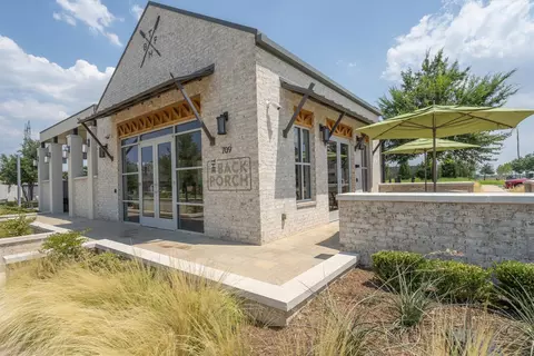 Exterior - 1008 10th St, Argyle, TX 76226 photo 8 of 8