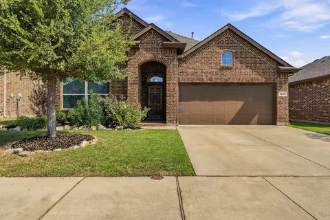 9220 Bronze Meadow Dr, Fort Worth, TX 76131