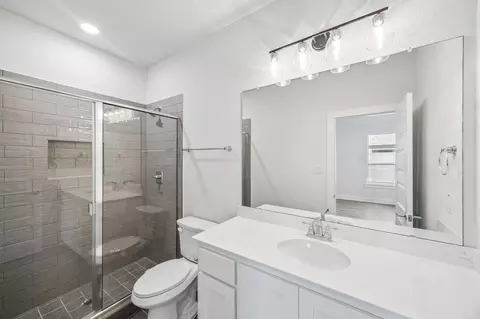 Bath - 2970 Sunfish St, Prosper, TX 75078 photo 3 of 5