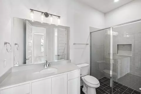 Bath - 2970 Sunfish St, Prosper, TX 75078 photo 2 of 5