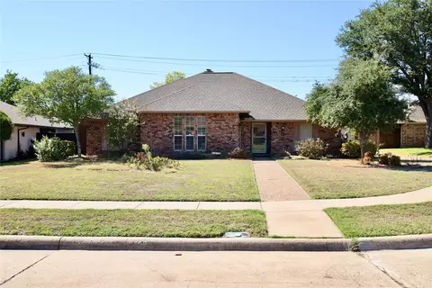 2206 Morning Glory Dr, Richardson, TX 75082