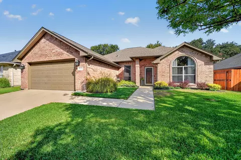 3625 Kodiak Ct, Fort Worth, TX 76137