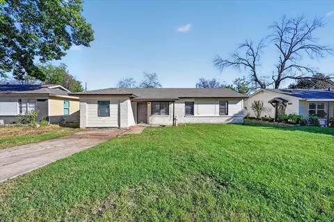 3921 Dana Dr, Haltom City, TX 76117