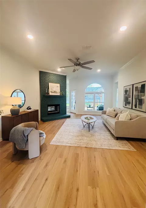 5013 Glen Spgs, Fort Worth, TX 76137