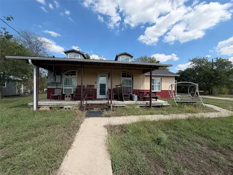 407 S Live Oak Ave, Hubbard, TX 76648