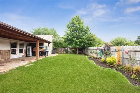 Exterior - 2604 Driskill Dr, Euless, TX 76039 photo 6 of 6