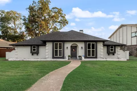 5864 Winding Woods Trl, Dallas, TX 75227