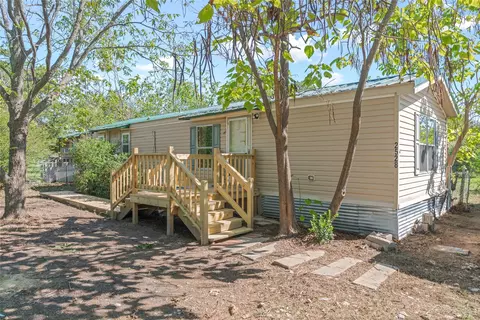 2528 Baywood Dr, Wills Point, TX 75169