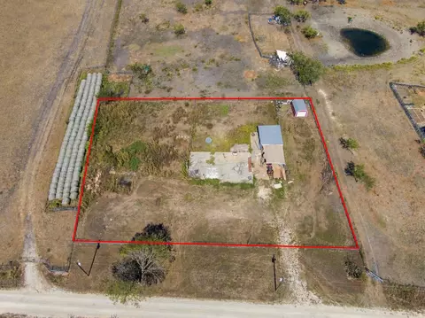 9408 County Road 2220, Barry, TX 75102