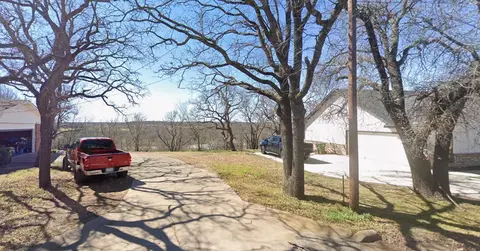 714 Morningside Dr, Mineral Wells, TX 76067