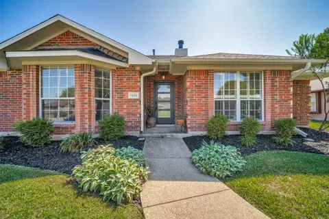 7510 Aberdeen Dr, Rowlett, TX 75089