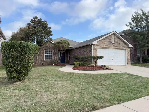 4413 Chris Dr, Fort Worth, TX 76244