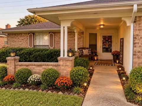 2112 River Bend Rd, Arlington, TX 76014