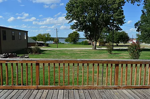 9858 Kathy Lynn Pl, Quinlan, TX 75474