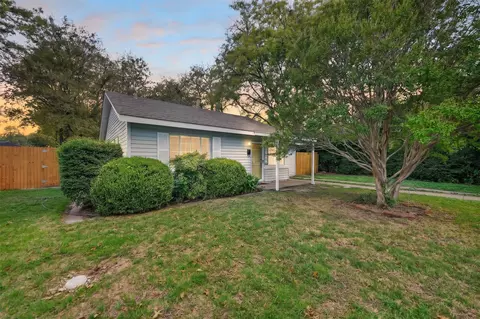 1029 Coit St, Denton, TX 76201