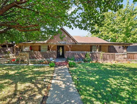 2121 High Summit Dr, Garland, TX 75041