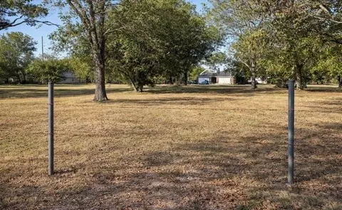 1723 Dixie St, Commerce, TX 75428 photo 4