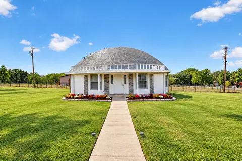 9530 Johns Rd, Alvarado, TX 76009