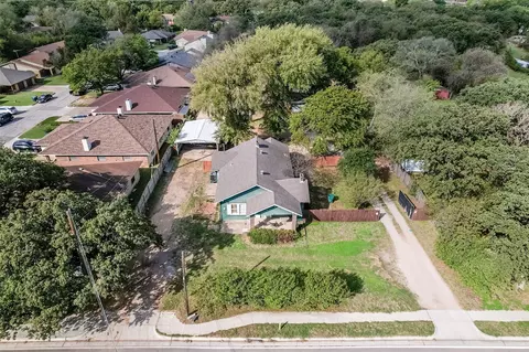 2424 Handley Dr, Fort Worth, TX 76112