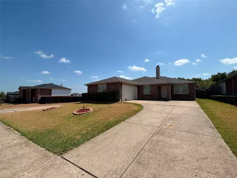 2733 Ingram Cir, Mesquite, TX 75181