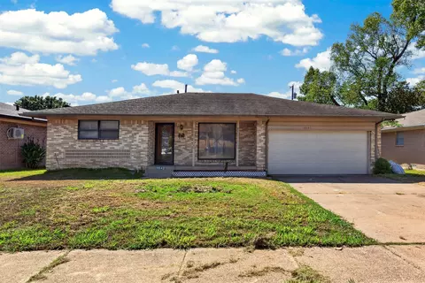 8642 Barclay St, Dallas, TX 75227