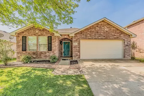 7429 Candler Dr, Fort Worth, TX 76131