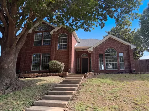 708 Fall Wheat Dr, Desoto, TX 75115